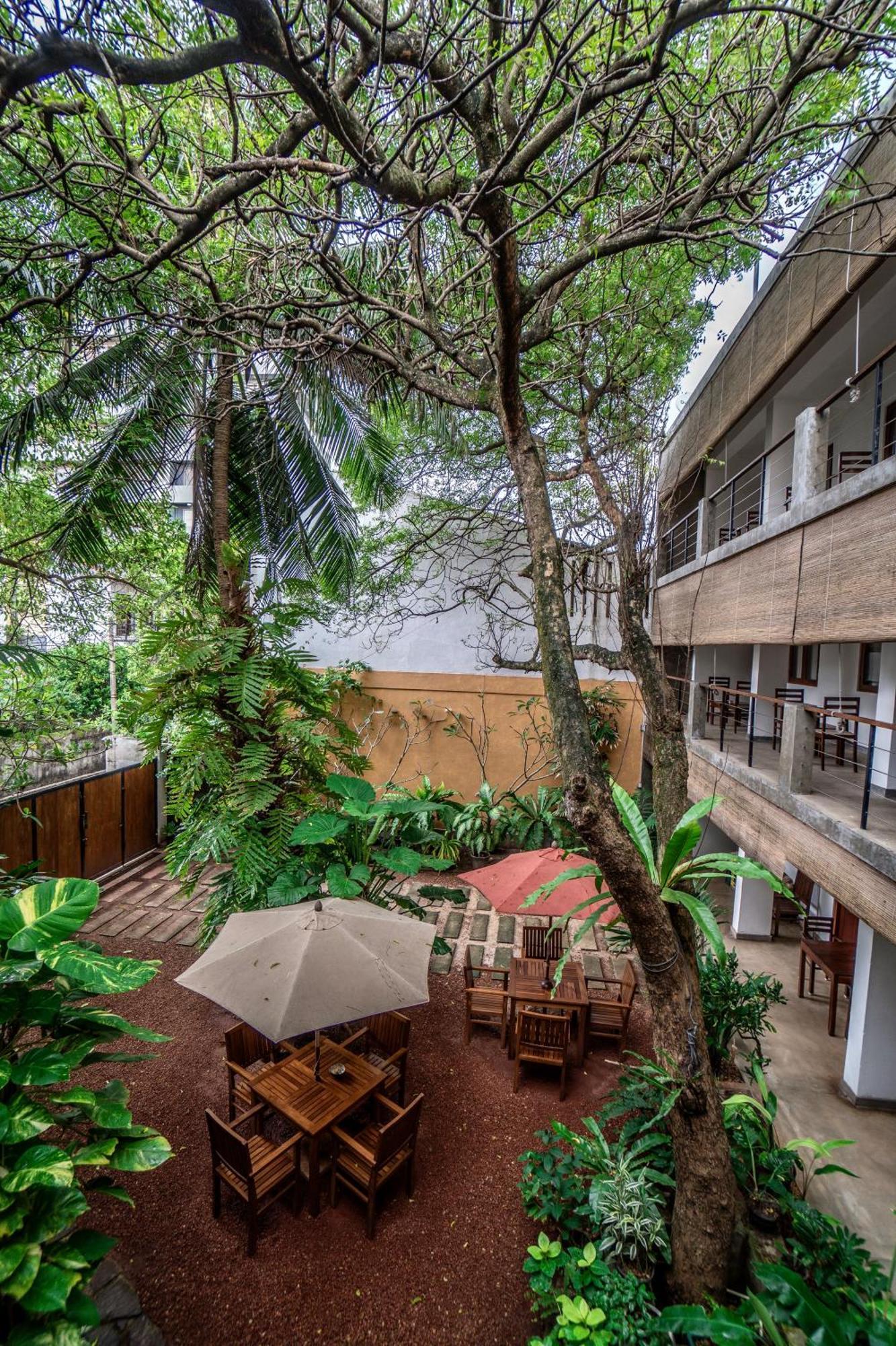 Sayura House Hotel Colombo Ngoại thất bức ảnh